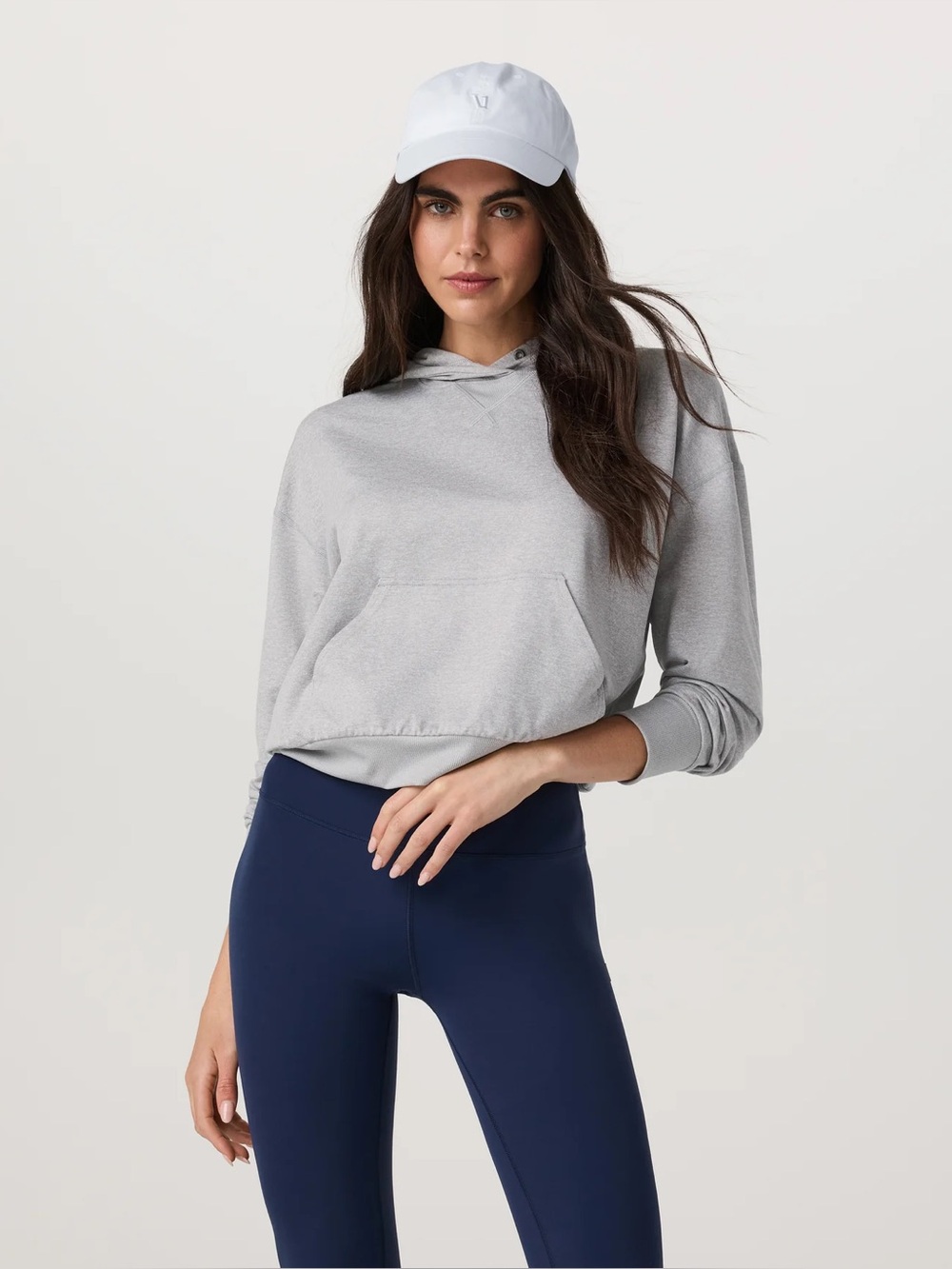 Vuori | Halo Modern Pullover Hoodie | Pale Grey Heather | Size Small